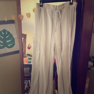 Freeloader white pants